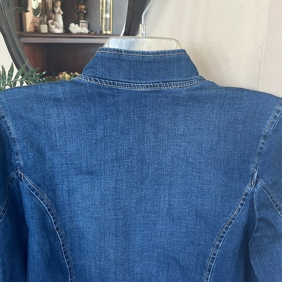 Brand New Tommy Hilfiger Blue Denim Jean Jacket Cropped Military Frayed Hem - Picture 8 of 12